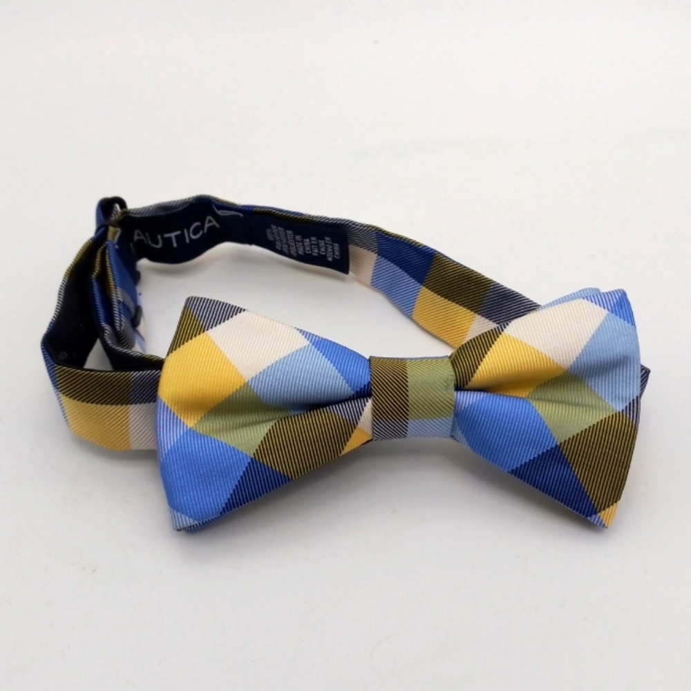NAUTICA CHECKERED BOW TIE